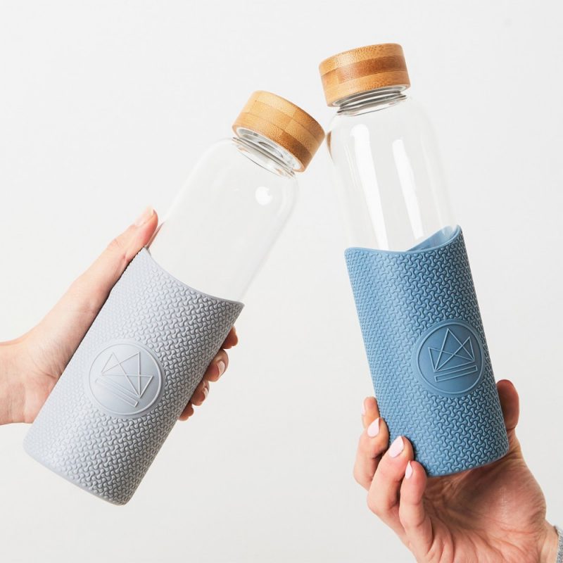 Bouteille personnalisée en verre design et colorée, une bouteille pub unique