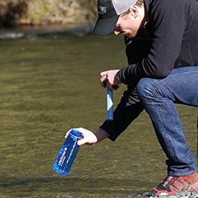 Gourde Grayl pour potabliser toutes les eaux lors de randonnées, voyages